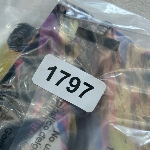 Lululemon Energy Bra *Medium Support, B–D Cup
Catalyst Multi 51797 - Picture 12 of 12